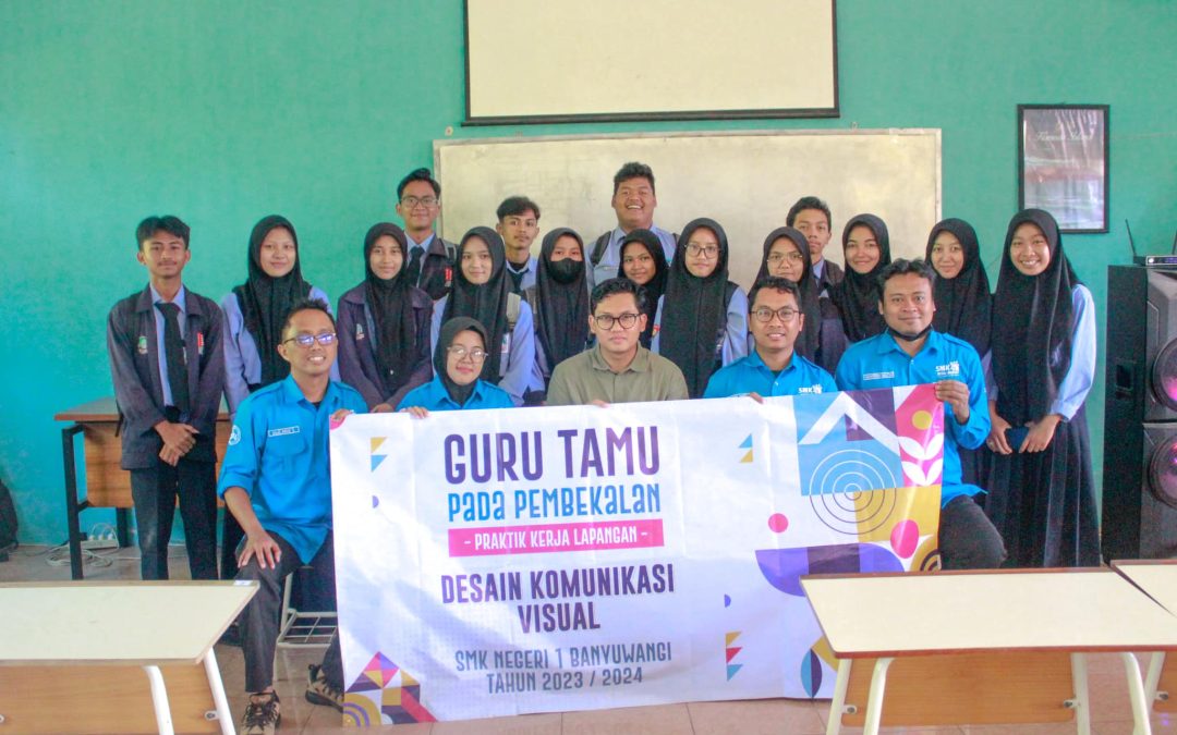 Membimbing Masa Depan Pengalaman Memimpin Pembekalan Dunia Kerja di SMKN 1 Banyuwangi