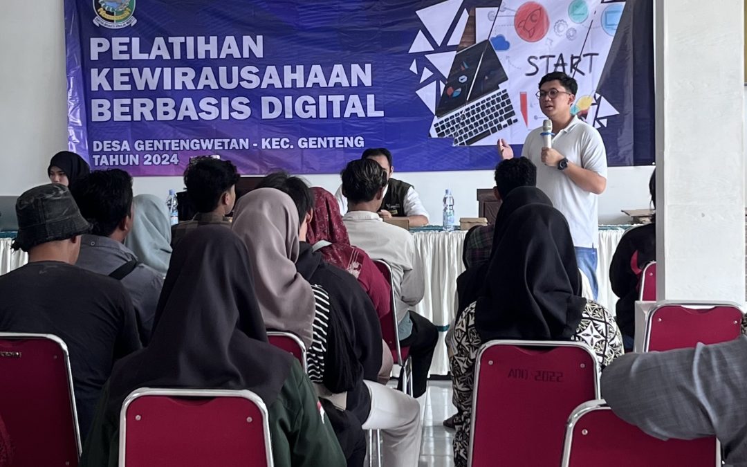 Pengalaman Menghadiri dan Berbagi di Pelatihan Kewirausahaan Digital di Balai Desa Genteng Wetan