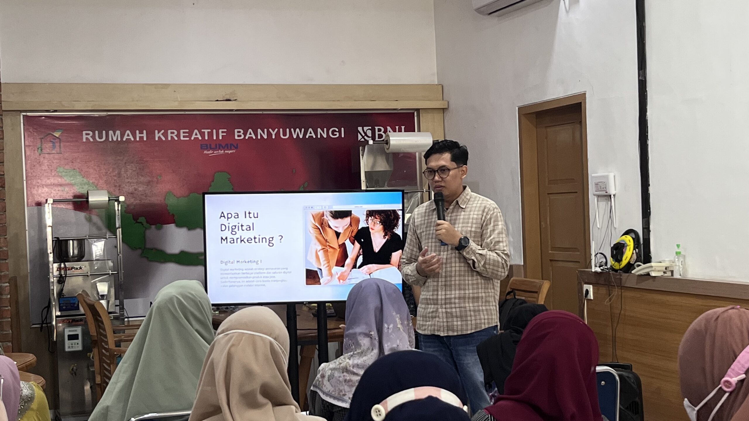 Digital Marketing Banyuwangi - Pembicara Digital Marketing Banyuwangi